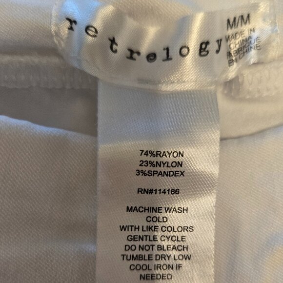 RETRELOGY WHITE STRETCH BERMUDA SHORTS - Picture 5 of 5